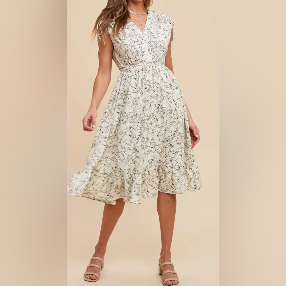 Anniewear Sketch Flower Midi Dress - NWT - Size XL Cream and Black Midi Dress